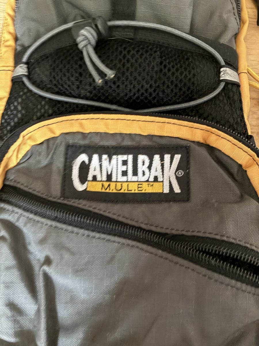 Camelbak Zaini: Camelbak Mule Trinkrucksack – Usato da Zeglingen venduto da uhunziker 1