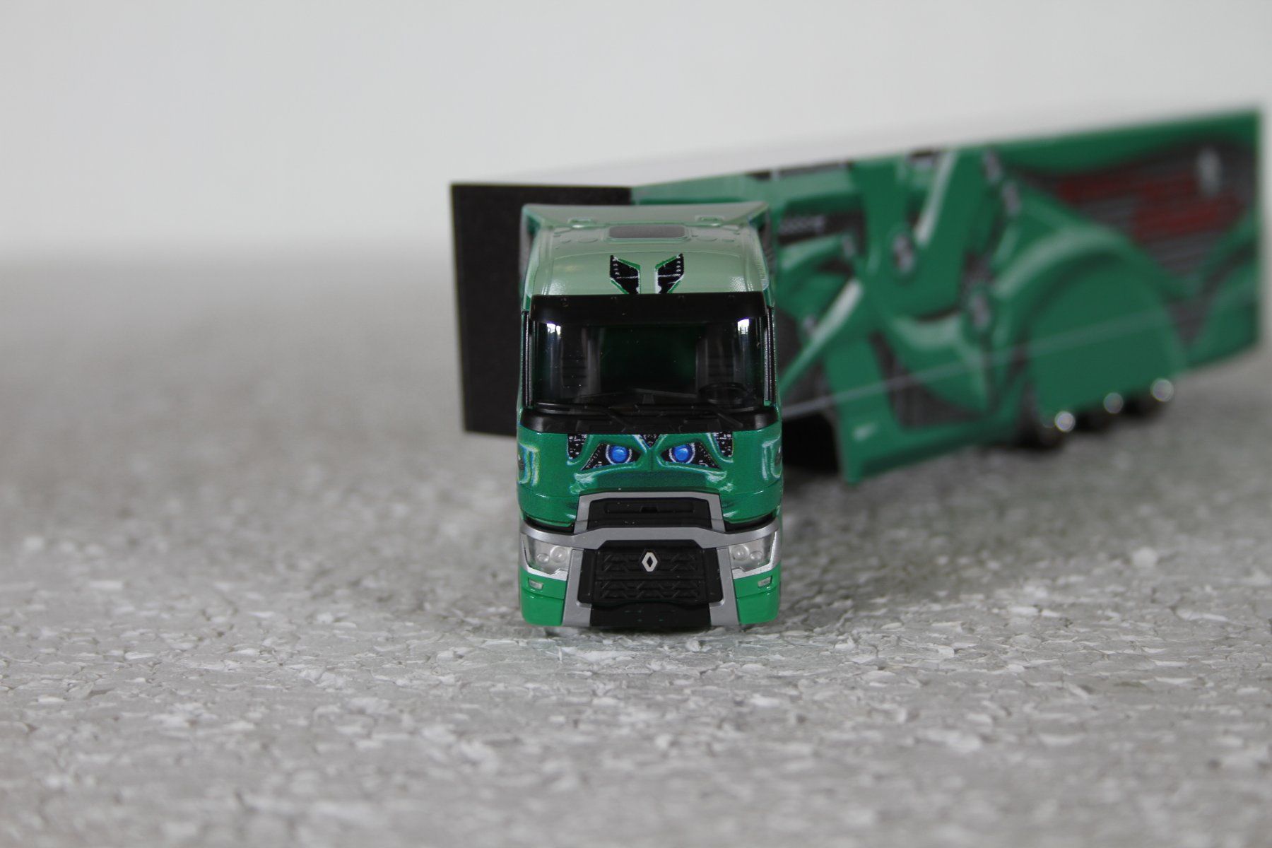 Herpa Modellini d'auto: Herpa Renault  Trucks Dynamics Sattelzug – Usato da Triesen venduto da cor_62ts 2
