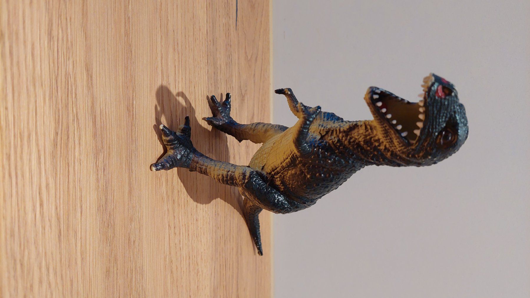 Figuren: Kinder Dinosaurierfigur – Gebraucht aus Uetikon am See von sahra777 1