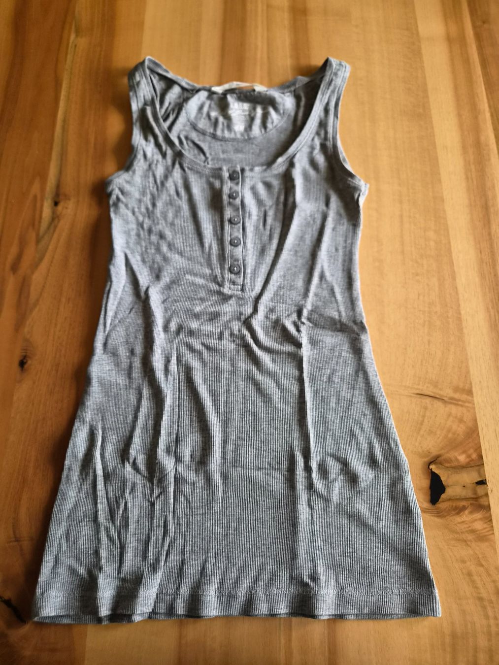 Tops: H&M Top grau Grösse S gerippt – Gebraucht aus Ibach von urs_sl5h