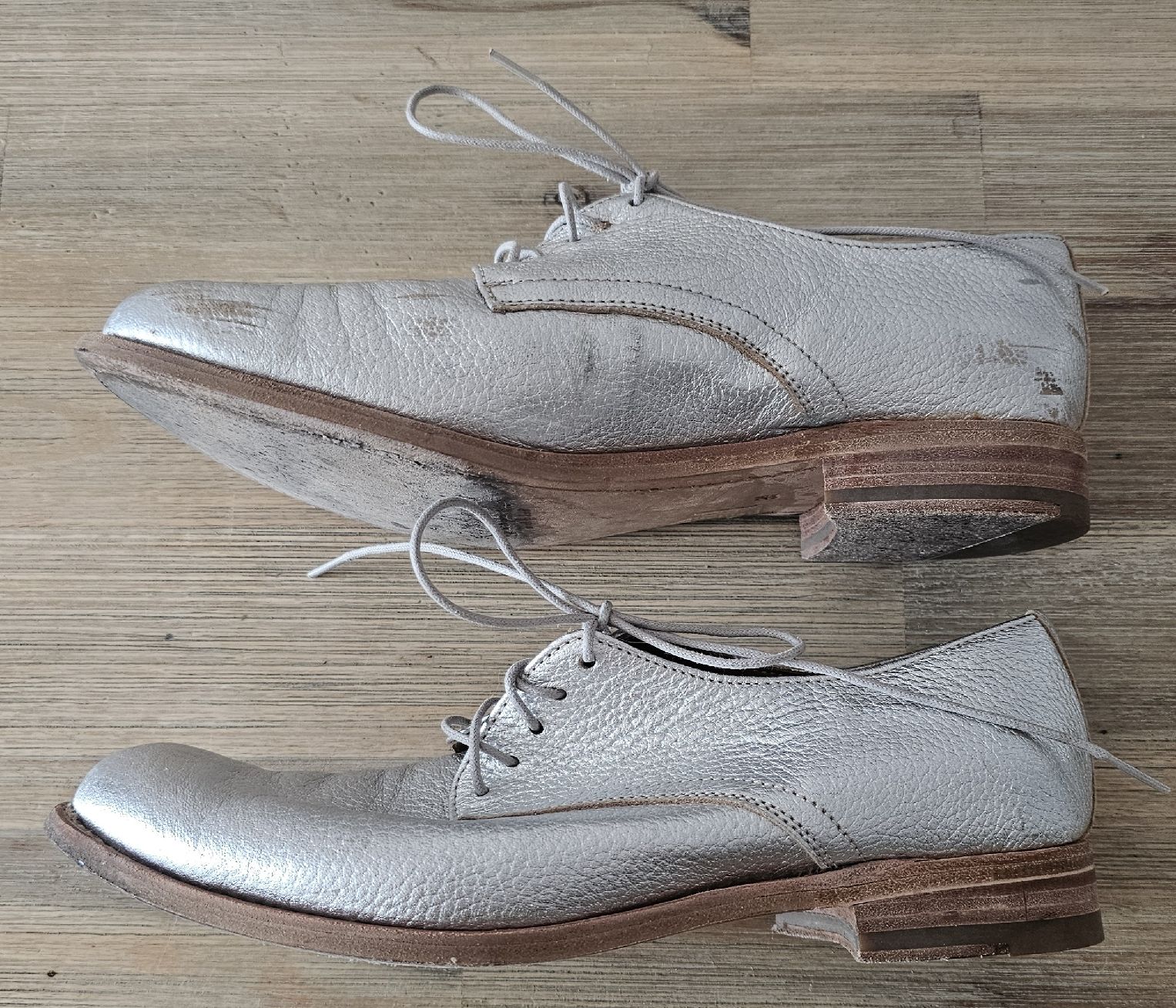 Damenschuhe: Silberne Schuhe, Grösse 39 von Cordwainer – Gebraucht aus Basel von Allerlei-Basel 2