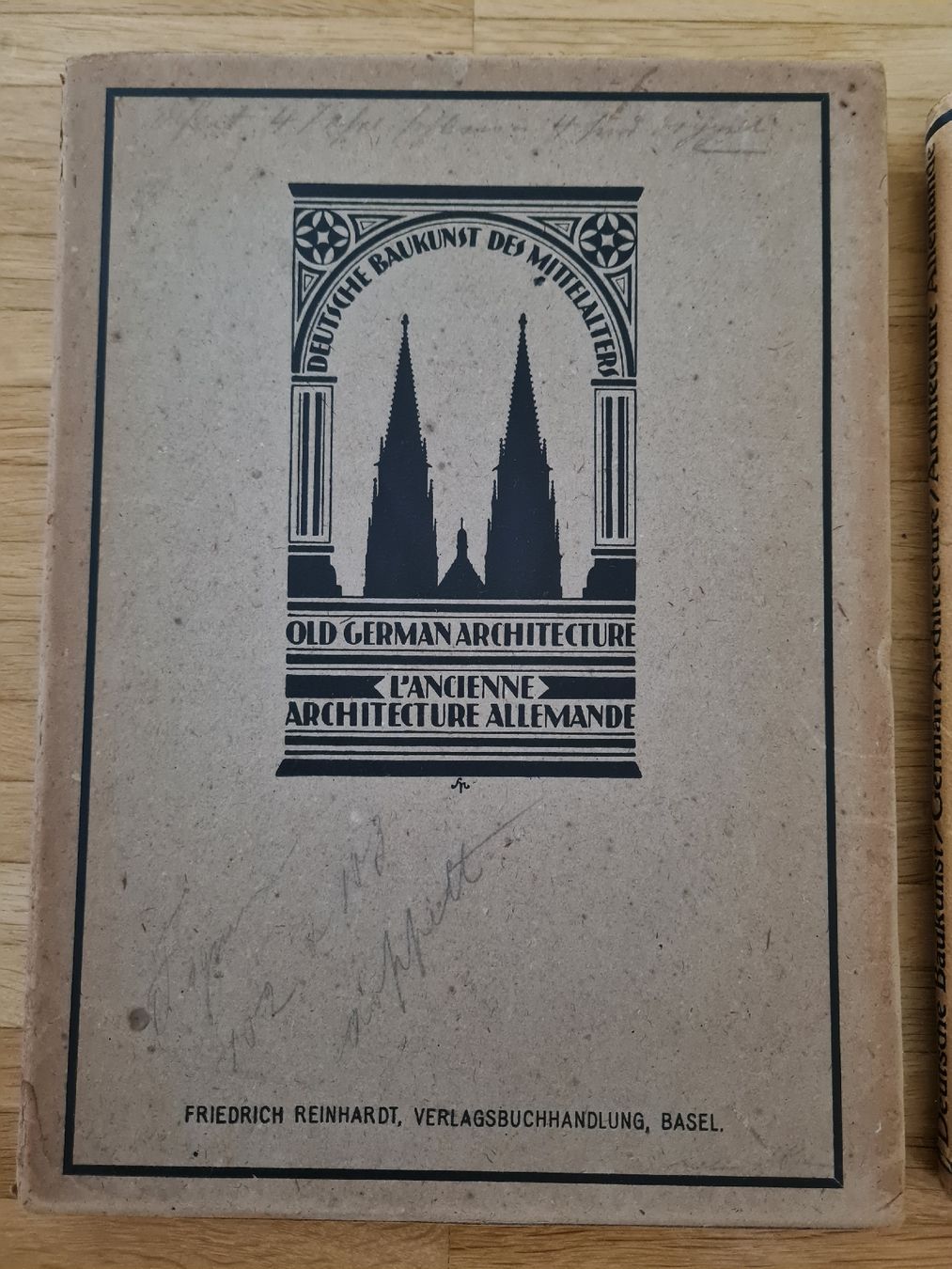 Libri: Architektur im Mittelalter  – Usato da Basel venduto da Piscosour01 1