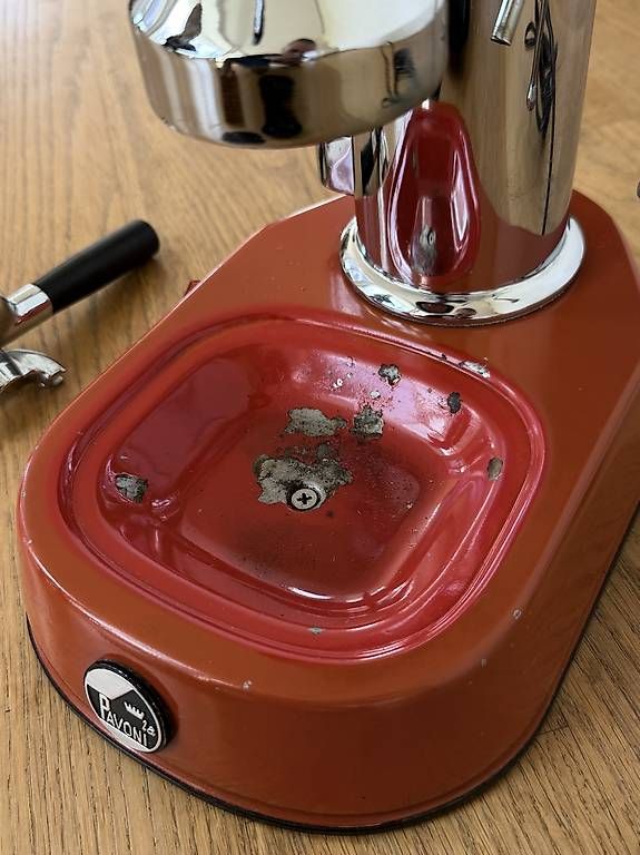 Macchine per caffè & Macchine per espresso: La Pavoni Handhebel-Espressomaschine  rot – Usato da St. Gallen venduto da JSondi 3
