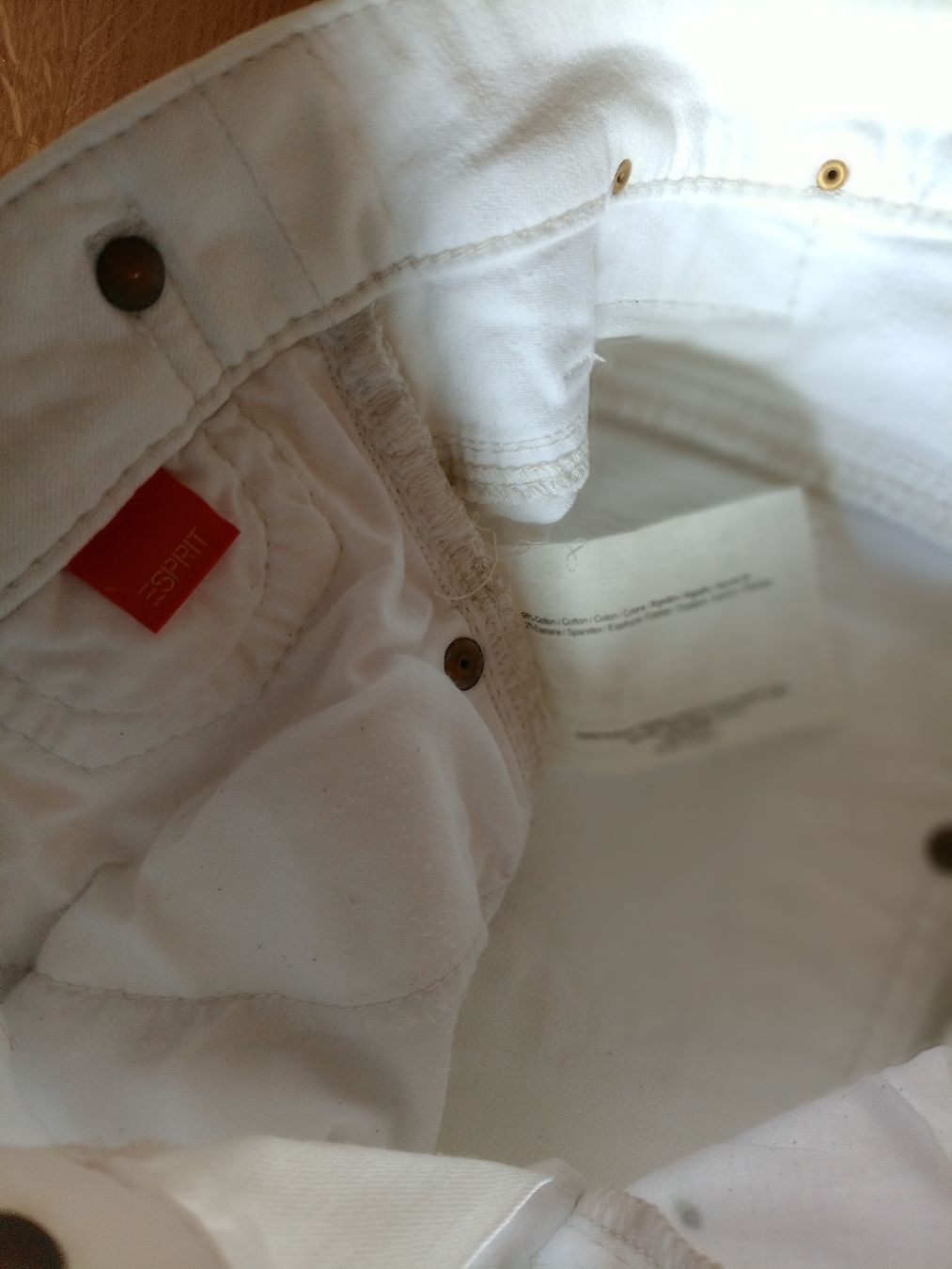 Esprit Pantaloni: Caprihose Esprit – Usato da Disentis-Muster venduto da Bix03 1
