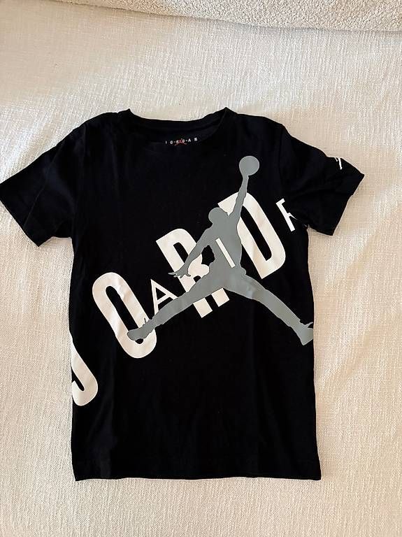 Kleiderpakete & -sets: Ensemble Nike Jordan – Neu (gemäss Beschreibung) aus Sion von nao_2cg5 1