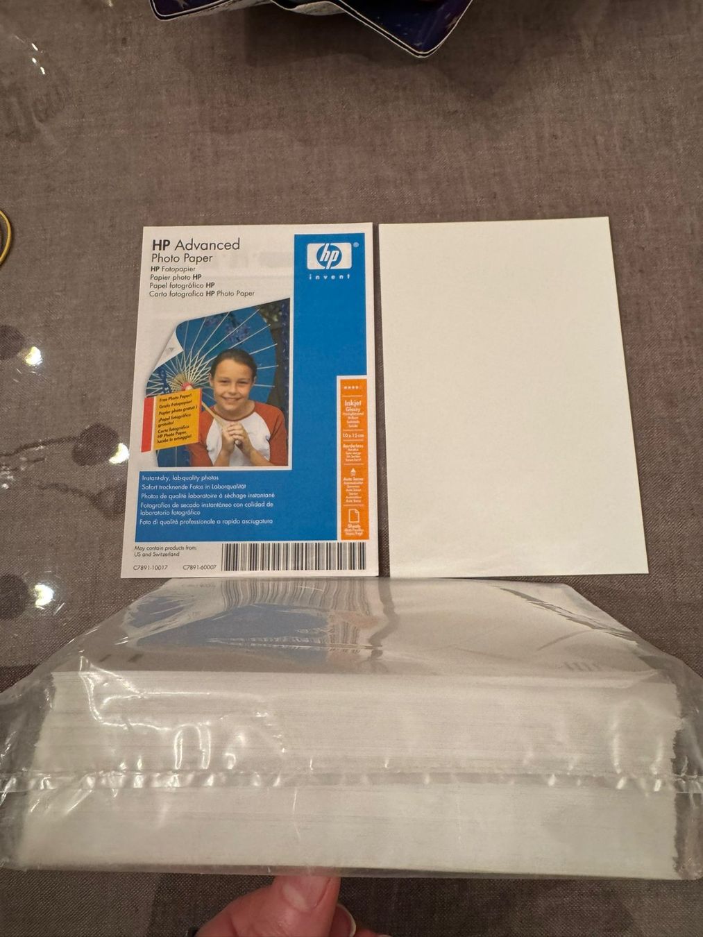 Hewlett Packard Carta: HP Advanced Photo Paper 10x15cm - 25 sheets – Nuovo e nell'imballaggio originale da Zürich venduto da aygo_a 1