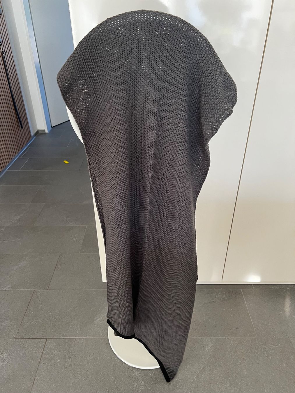 Foulards, Tücher & Schals: Grosser und breiter Schal – Gebraucht aus Oberwil-Lieli von Jo-Ke
