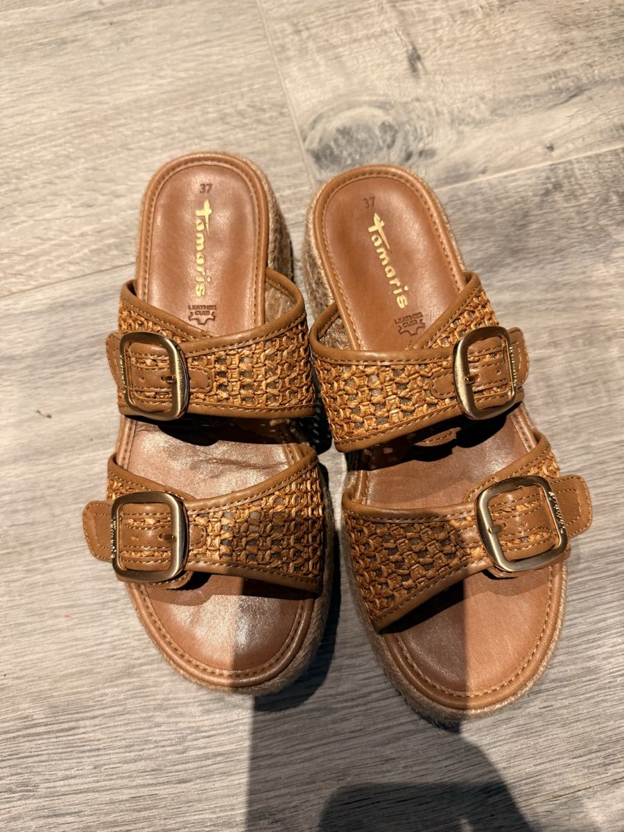 Tamaris Damenschuhe: Tamaris , Grösse 37, echtes Leder  – Gebraucht aus Pratteln von Samantha...