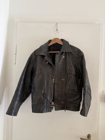 Lederjacke mit Schnallen Grösse M gebraucht