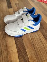 Neuwertige Adidas Turnschuhe 