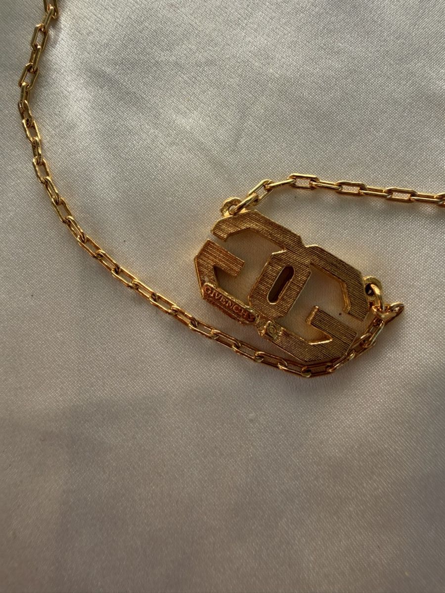 Givenchy Colliers: Chaîne Givenchy. Halskette Givenchy – D'occasion à Cressier FR par Kvito4ka 1