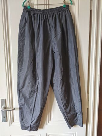 CHRISTA DE CAROUGE : Léger pantalon gris métallisé L-XL-XXL+