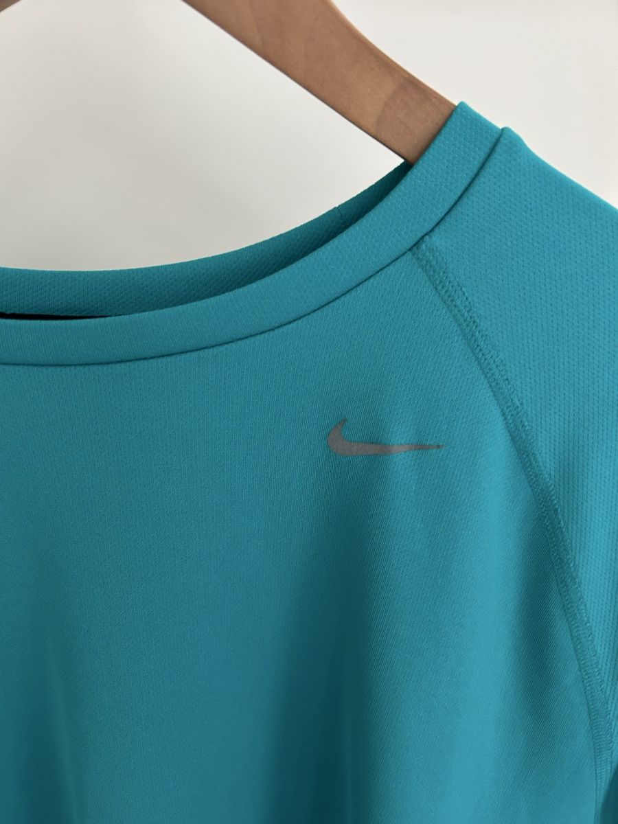 Nike T-shirts: Men’s Nike Running tshirt XL – D'occasion à Zürich par fan_z5fl 1