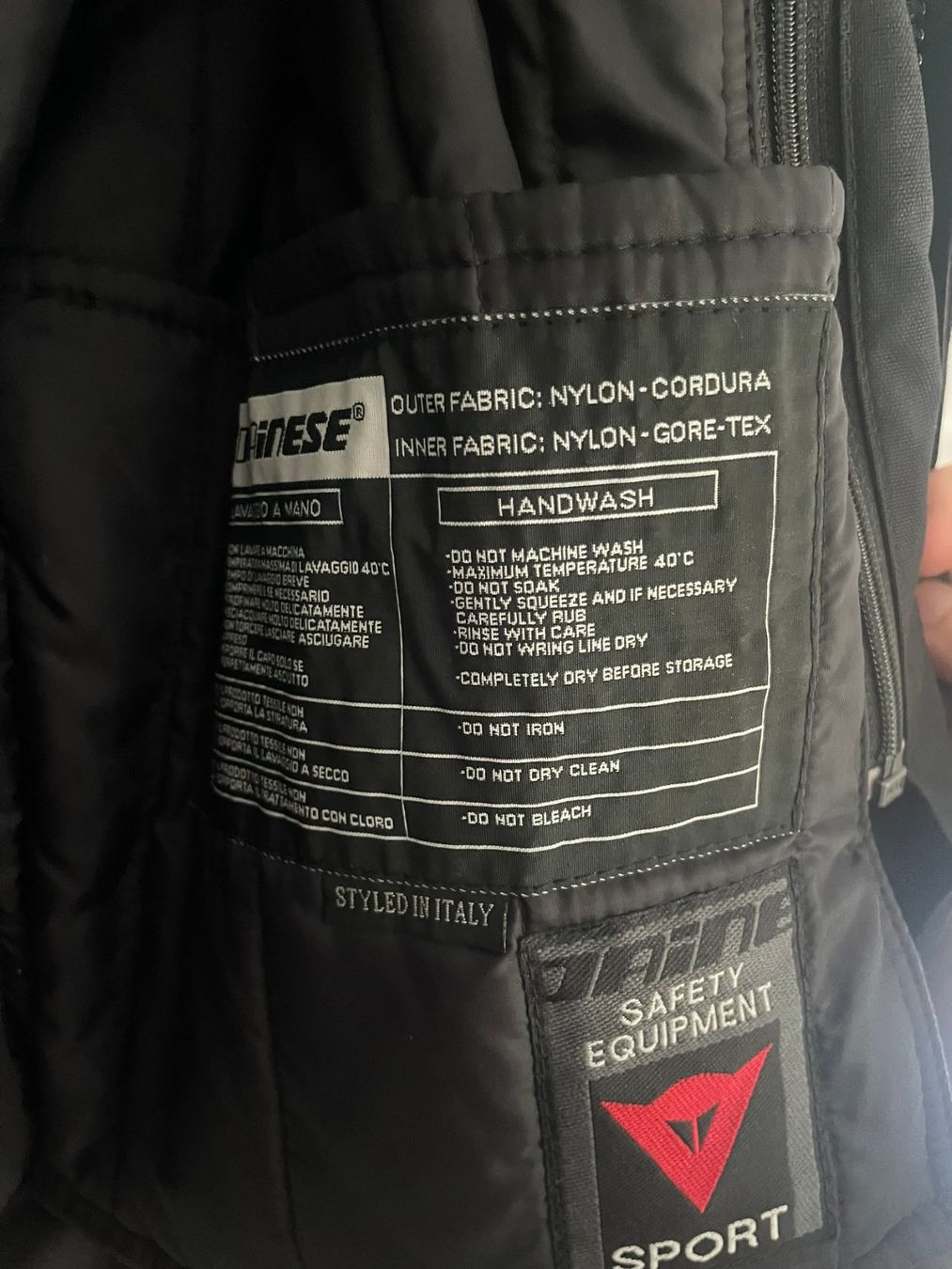 Dainese Vestes: Motorradjacke mit abnehmbarem Futter – D'occasion à Uerkheim par PocketMaster 4