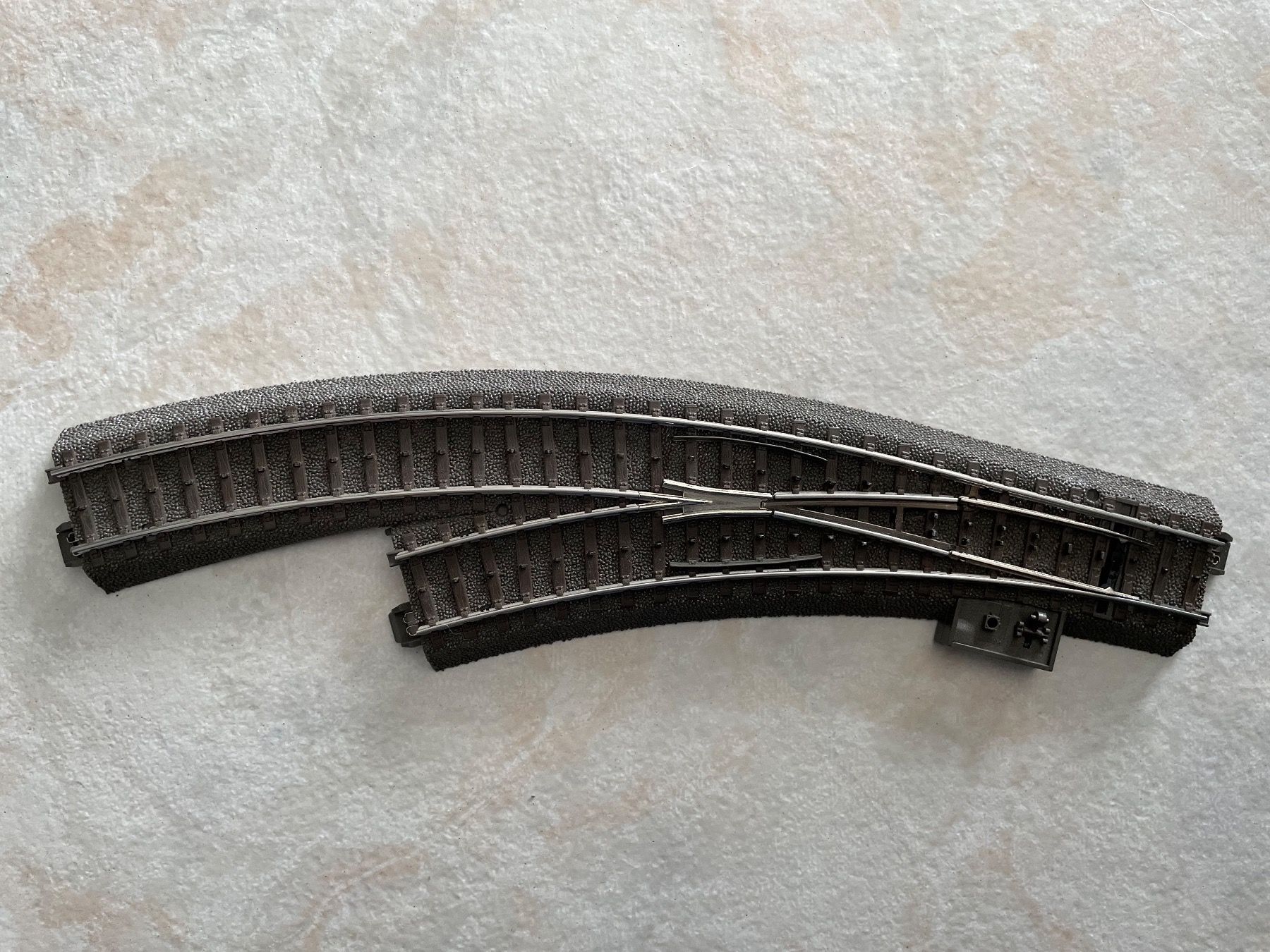 Märklin Modellini di ferrovie: Marklin C 24671 Weiche Links – Usato da Hauterive NE venduto da eriamch