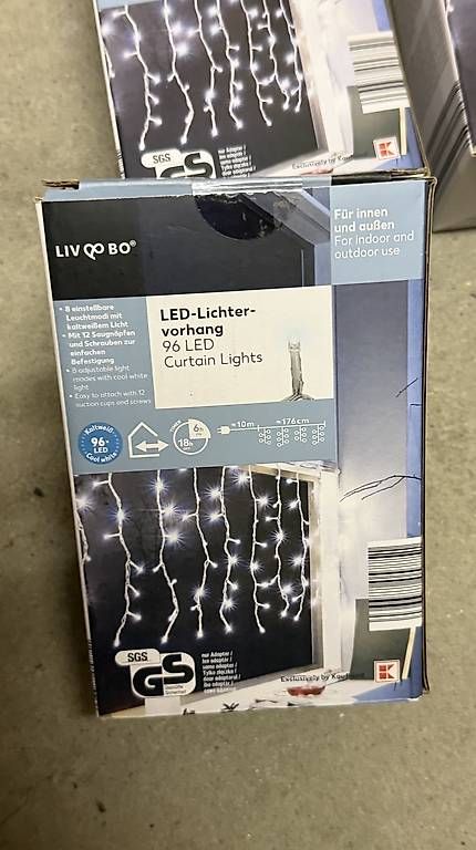 Guirlandes lumineuses: LED Lichter Ketten  – D'occasion à Reinach BL par asi_ffz5 2