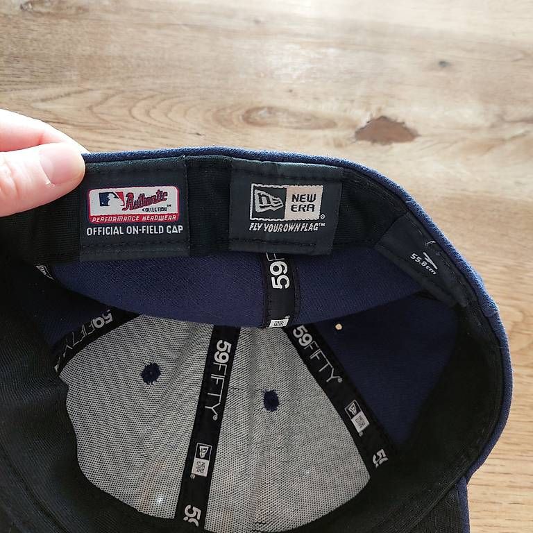 New Era Copricapi, berretti & cappellini: New Era Cap/Hut 55.8 cm – Usato da Fehraltorf venduto da fridolin024 1