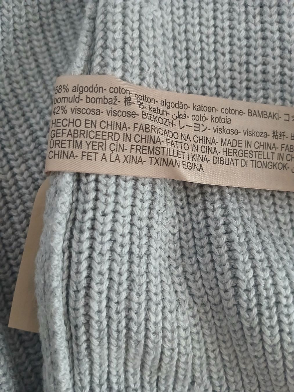Massimo Dutti Pullover & Sweatshirts: Massimo Dutti Pullover, BW/Viskose – Gebraucht aus Luzern von Tavolna 5