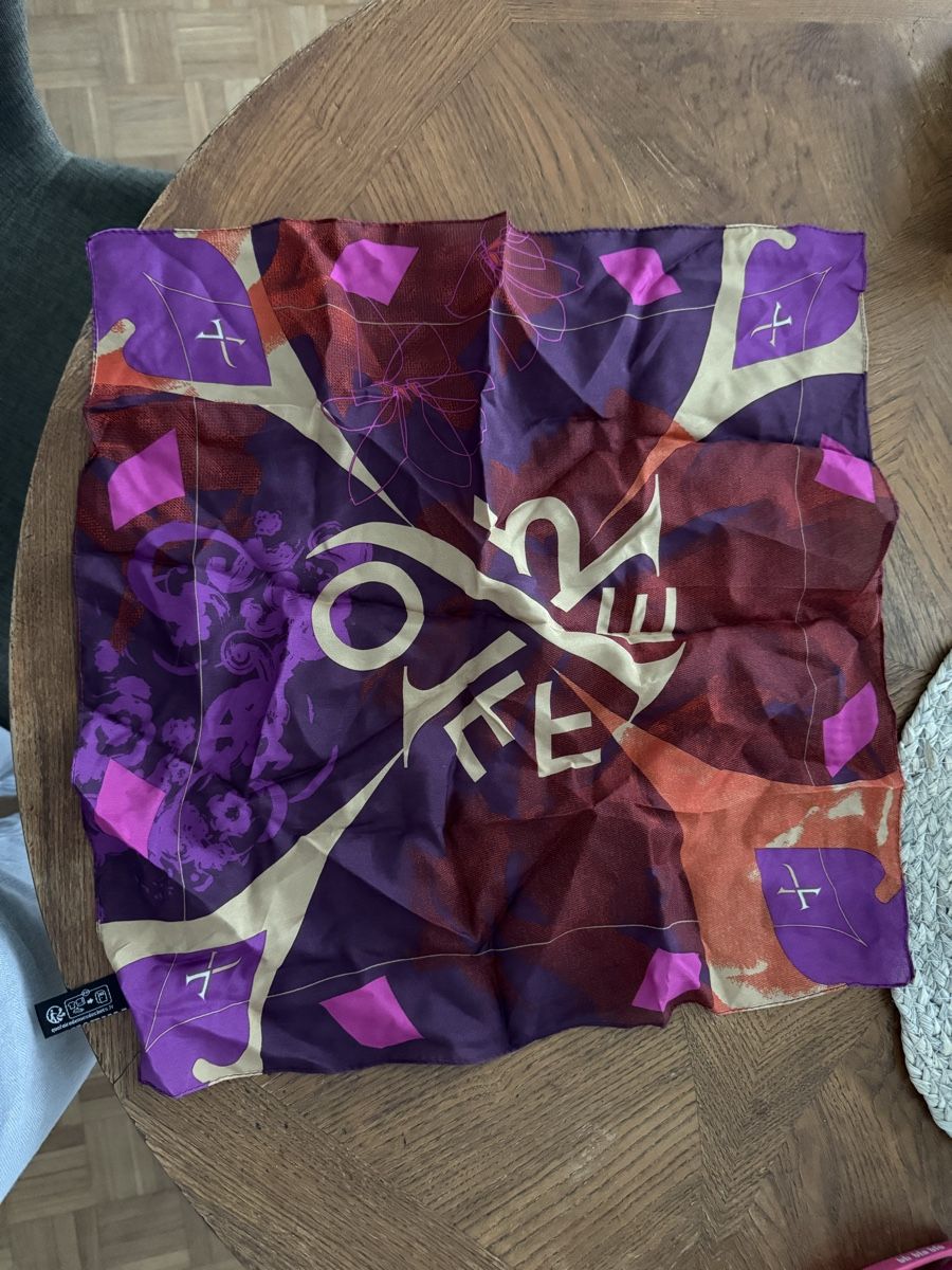 Foulards & écharpes: Seidenfoulard – D'occasion à visp par Kmemo1
