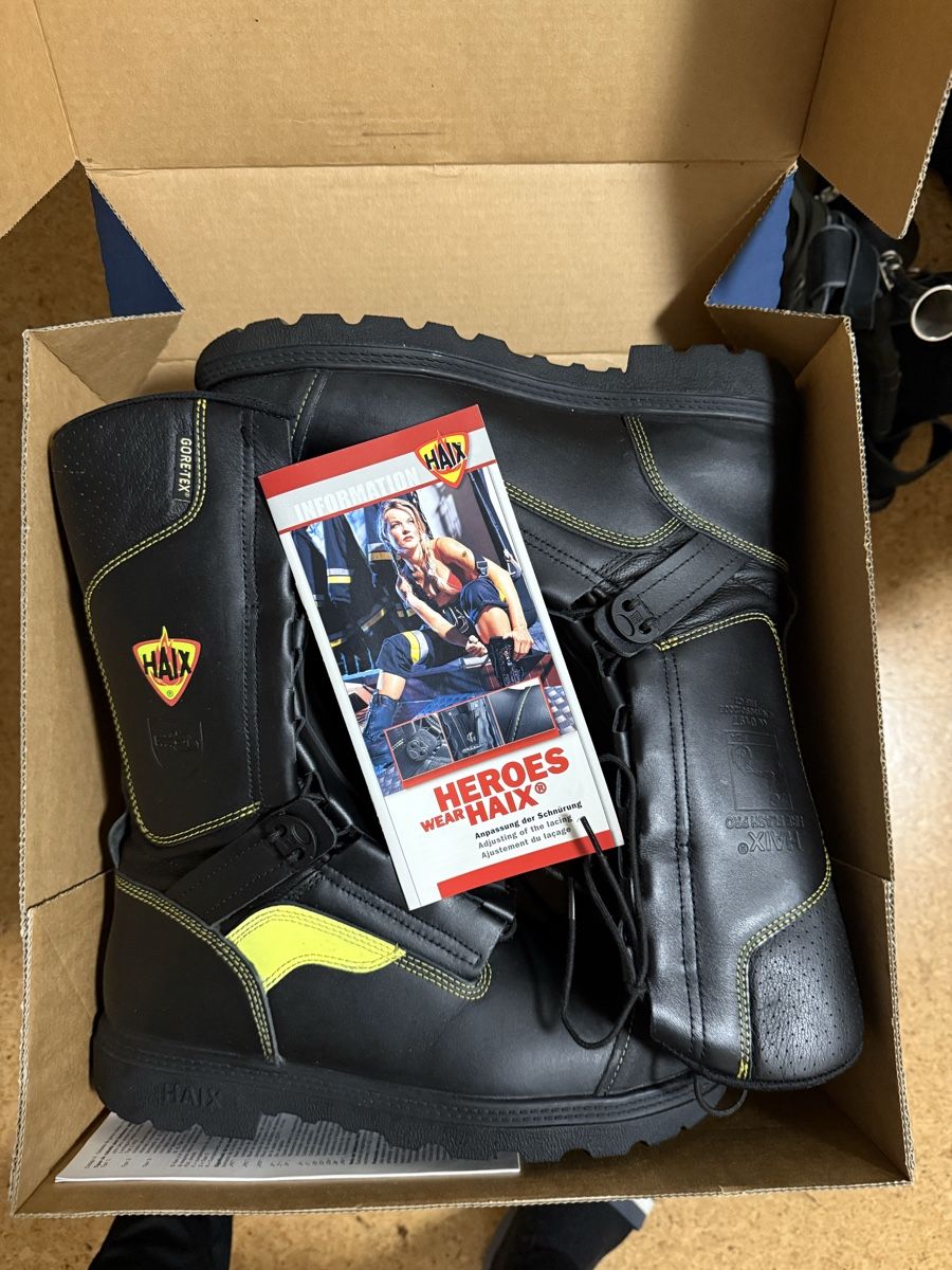 Haix Chaussures hommes: Haix Fireflash Pro 44 – Neuf avec emballage d'origine à Aesch BL par Mike477