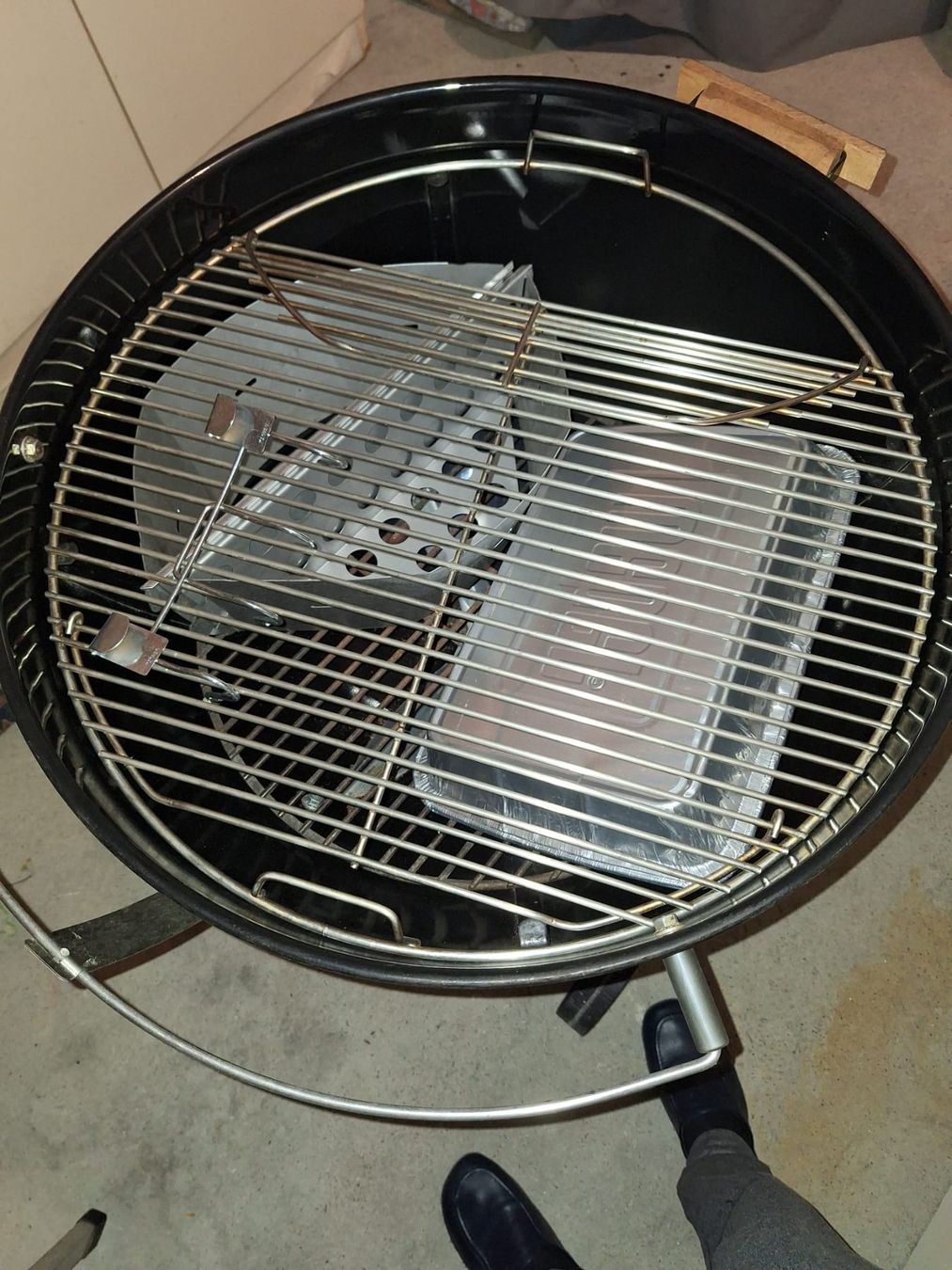 Weber Griglie: HOLZKOHLR-GRILL – Usato da Jona venduto da 123Strubeli 2