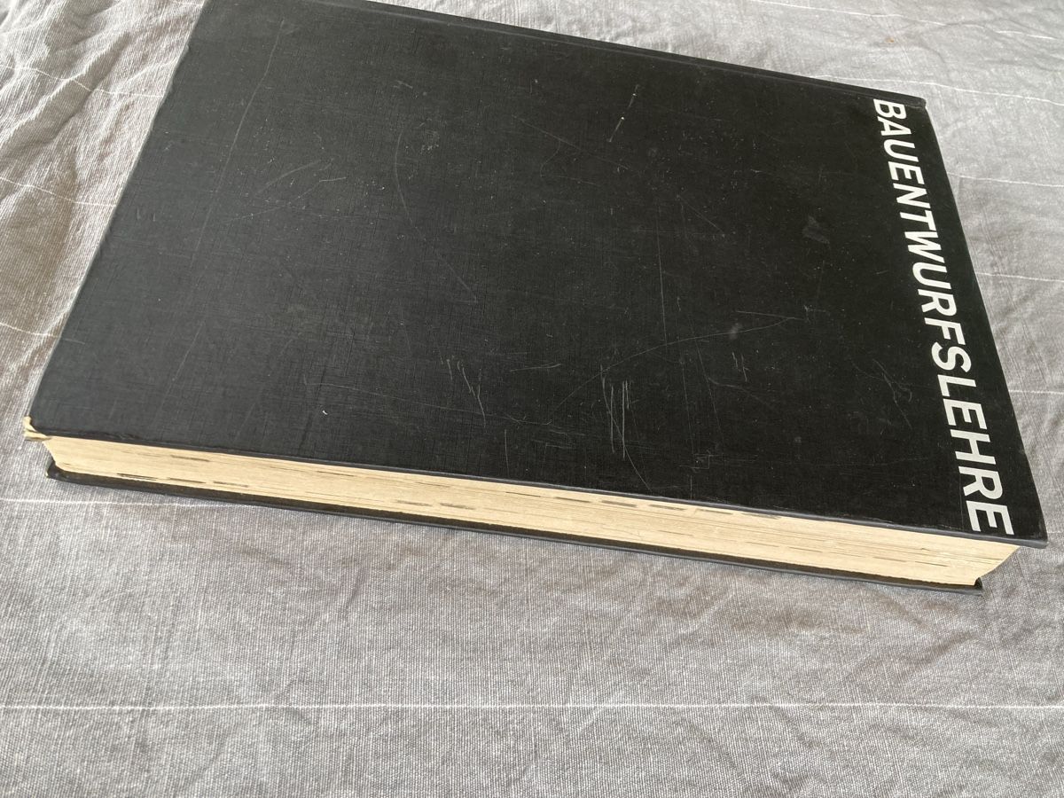 Libri: Neufert Bauentwurfslehre – Usato da Herisau venduto da Sifgana 3