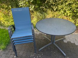 Gartentisch und 4 Stühle