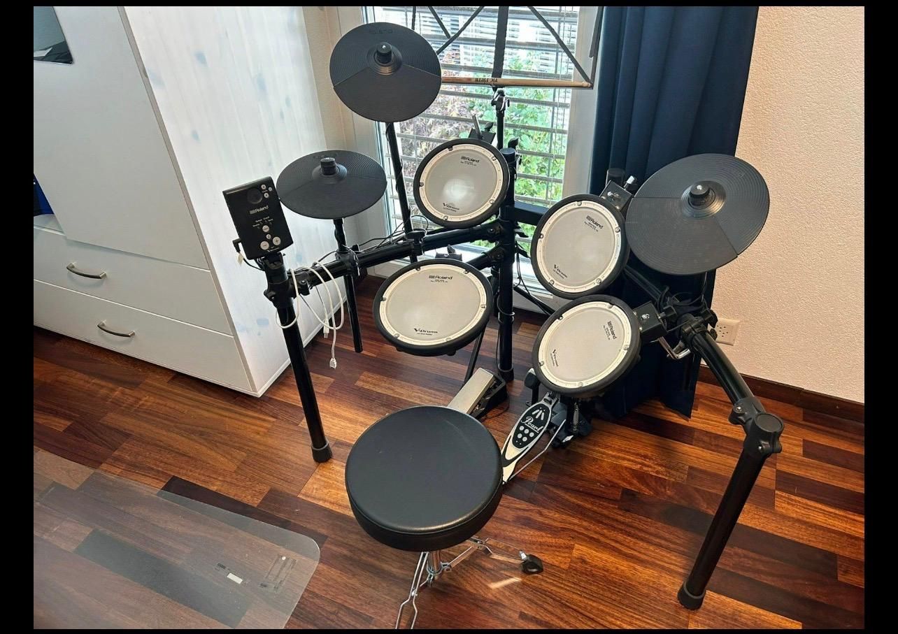 Roland Strumenti musicali: E-Drums komplett, Roland TD-1DMK – Usato da Grenchen venduto da Arga.11