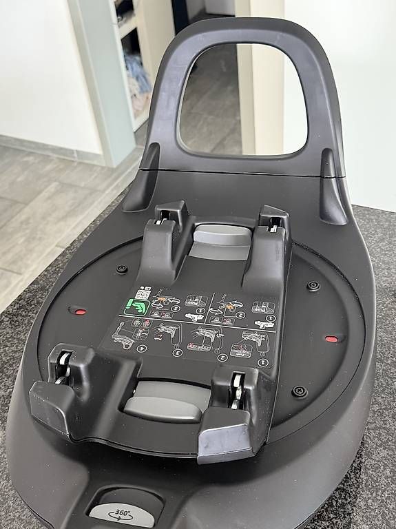 Auto-Kindersitze: Base 360+ovetto Chicco  – Gebraucht aus Pura von aba_jfb7 2
