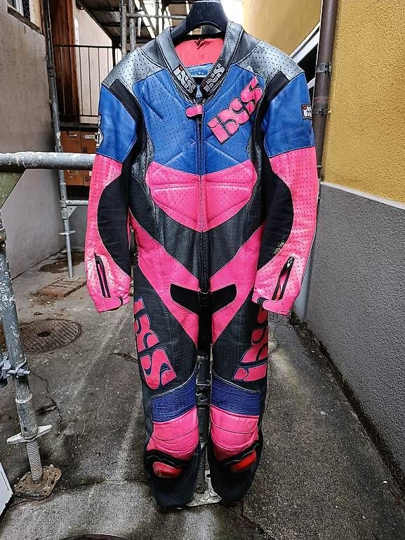IXS Anzüge: IXS Lederkombi Grösse 54 – Gebraucht aus Arbon von Alex.G.