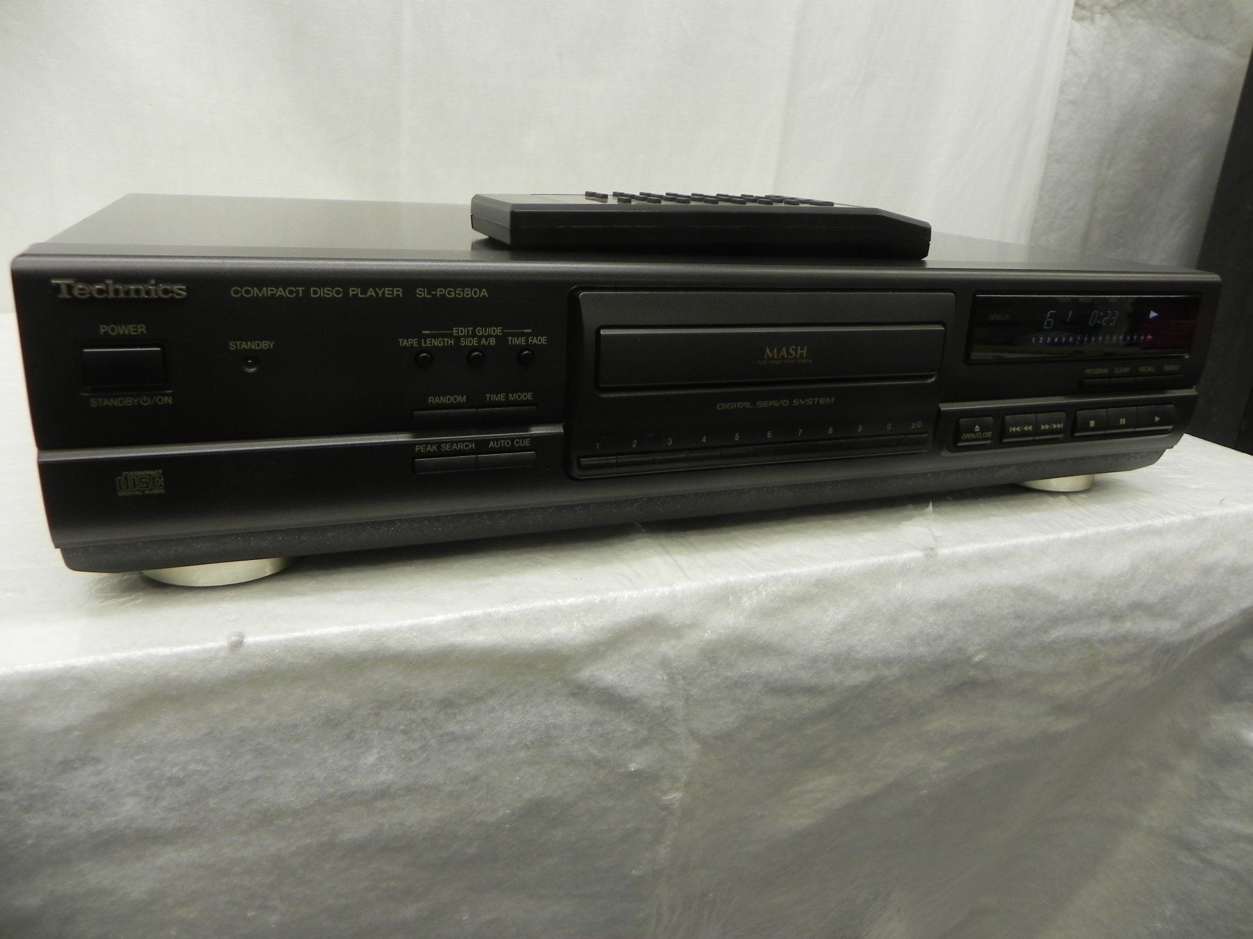 Technics Lettore multimediale & Streamer: Technics SL-PG 580A CD-Player Total Liquidation – Usato da Basel venduto da Life-Style-Art 2