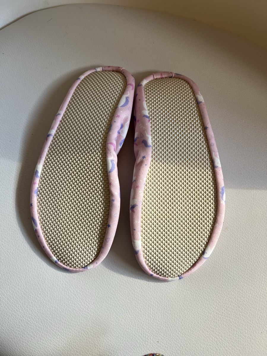 Schuhe für Mädchen: Gerätschuhe Grösse 28 – Neu (gemäss Beschreibung) aus Inwil von Karenstone 1