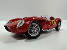 Ferrari 250 Testa Rossa 1:18 Racing, rot, BBURAGO