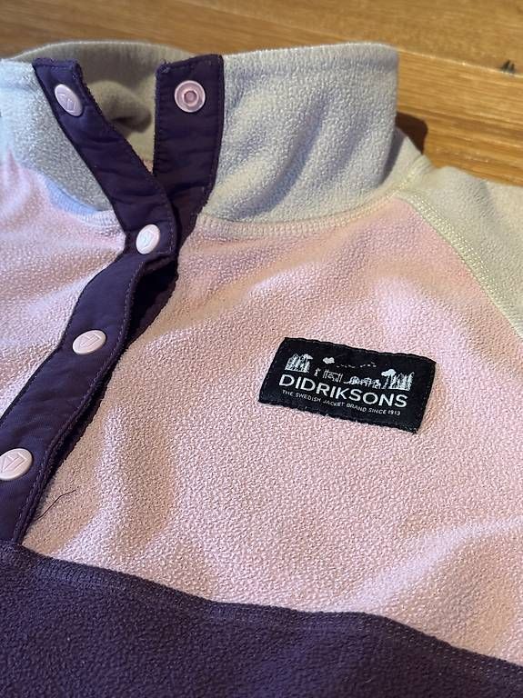 Pulls et sweat-shirts: Didriksons Mädchen Flecce Pulli Gr.140 – D'occasion à Berg SG par Berglerfabi 1