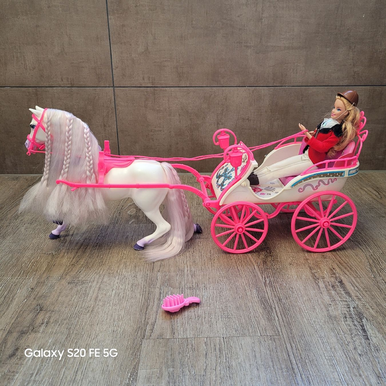 Giocattoli: Barbie Pferd Diva/Rosebud mut Kutsche – Usato da Niederbuchsiten venduto da klengyel 1