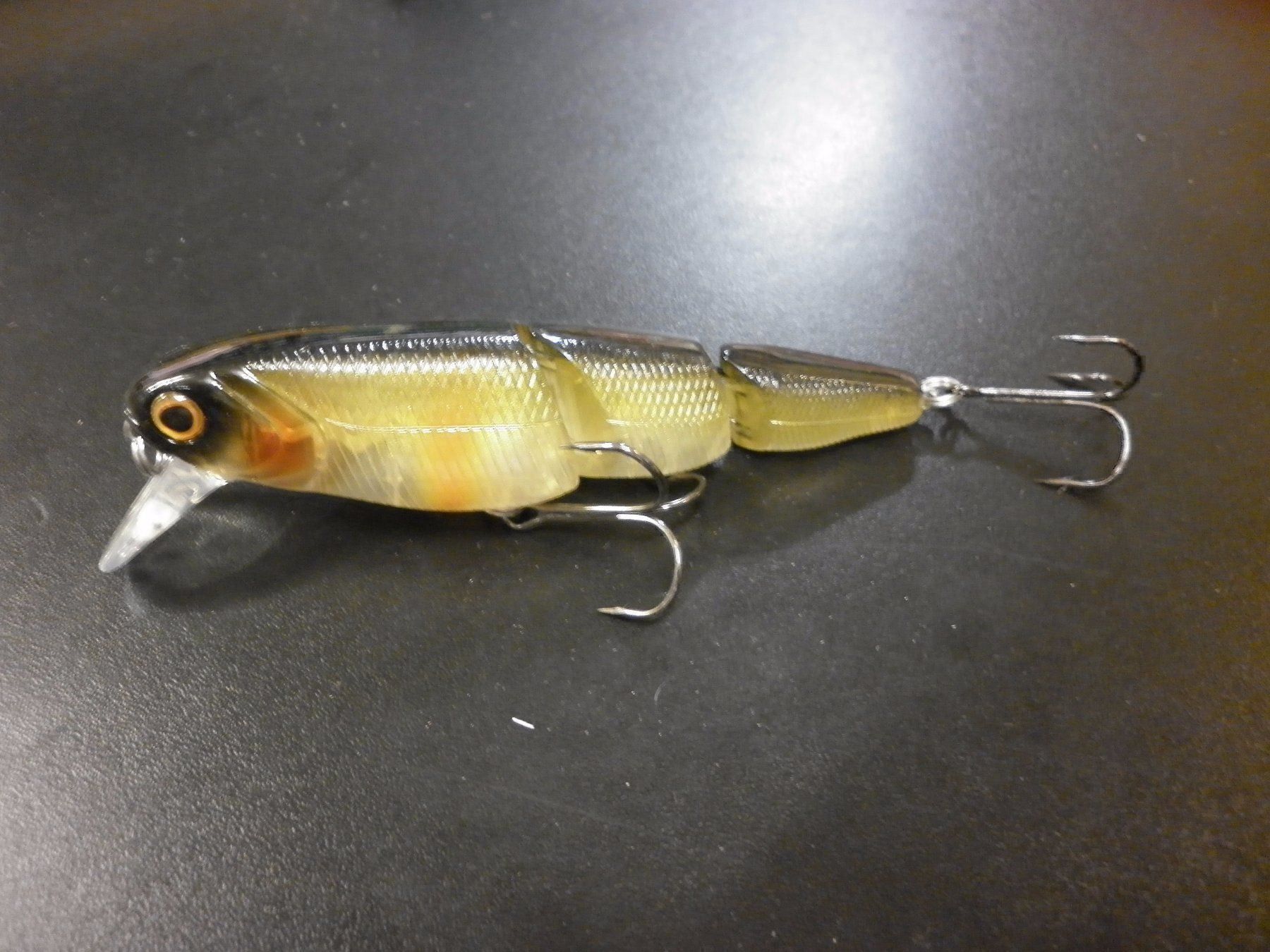 Esche: V-Joint Minnow 110 mm col. 01 – Nuovo e nell'imballaggio originale da Fribourg venduto da versus702