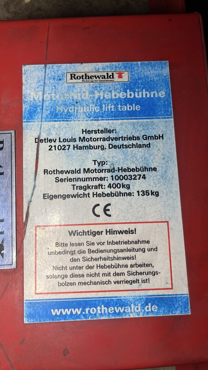 Lève-moto, crics: Motorrad Hebebühne – Défectueux à Gsteigwiler par .Remus 1