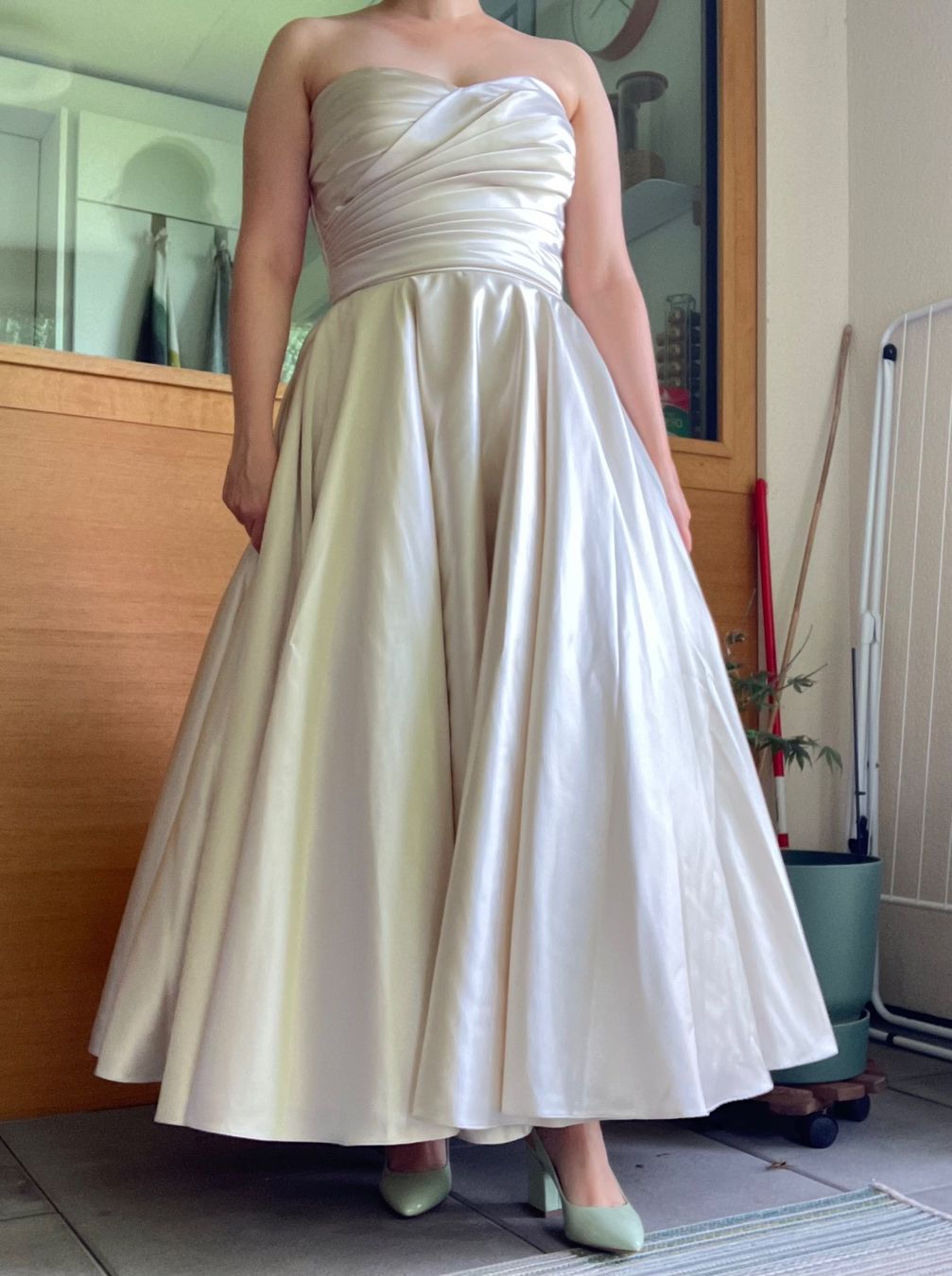 Vestiti: Hochzeitskleid Ballkleid 38 – Nuovo (secondo la descrizione) da Zürich venduto da bet_pjx9 9