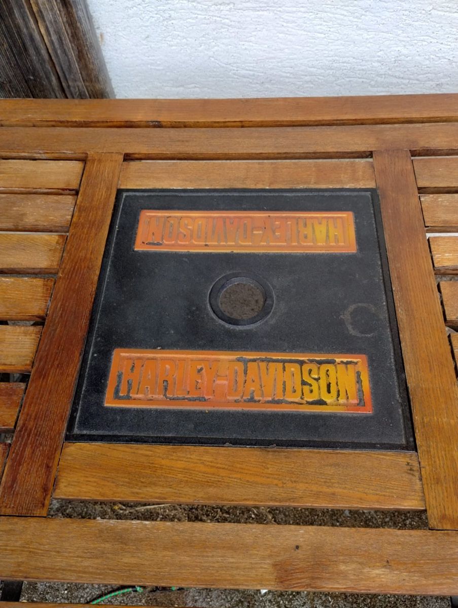Tables: Harley Davidson Gartentisch – D'occasion à Erlinsbach par ricard_jjan 2