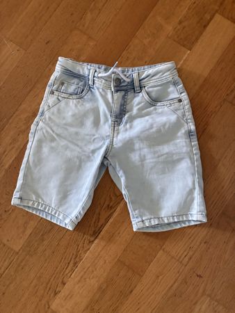 Tolle Shorts Gr. 122/128, Manor