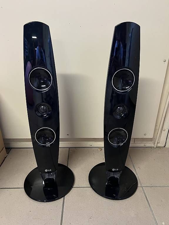 LG Casse acustiche: Enceinte LG sur pieds – Usato da Onex venduto da Bazma