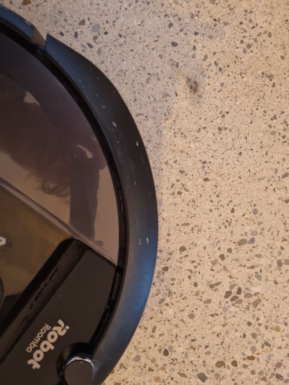 Irobot Aspirateurs & Accessoires: Aspirateur Robot iRobot Roomba i7+ – D'occasion à Crissier par nkummer1 7