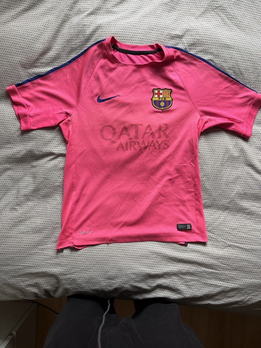 Nike Canottiere & Pantaloni: Maillot du barca rose – Usato da Moutier venduto da Kashh