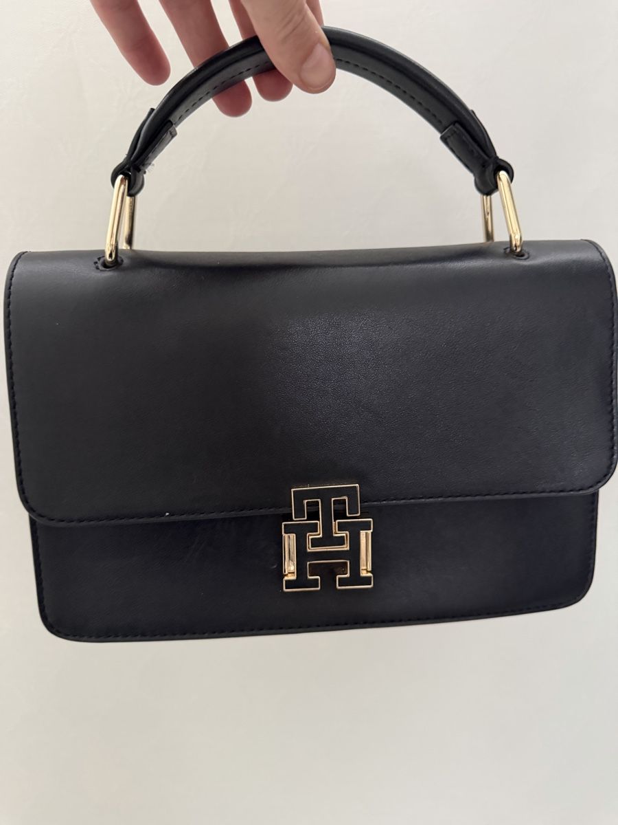 Tommy Hilfiger Taschen für Damen: tommy hilfiger tasche – Gebraucht aus Roggwil BE von 123vera456