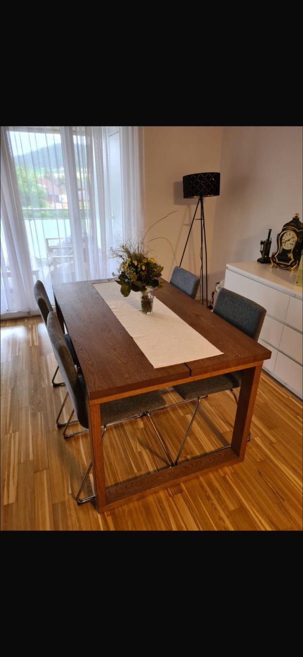 Tables: Ikea Tisch inkl. 4 Stühle – D'occasion à Zuzwil SG par deb_dg5z