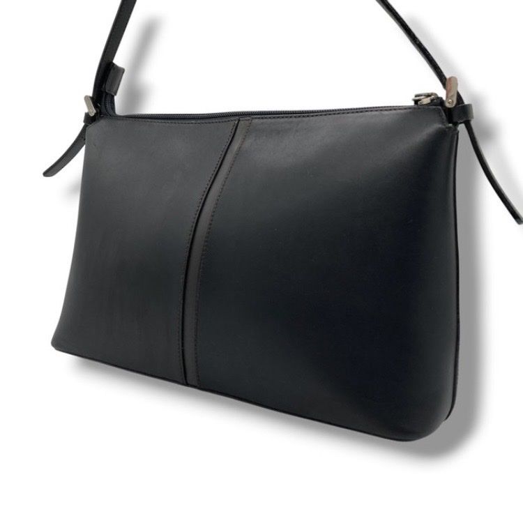 Burberry Taschen für Damen: Original Burberry Handtasche - schwarz, Leder – Gebraucht aus Andwil SG von Kaltbrunner 1