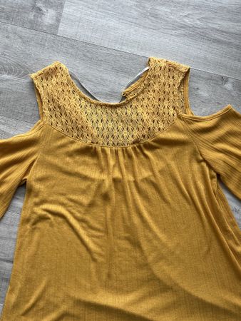 T-Shirt only