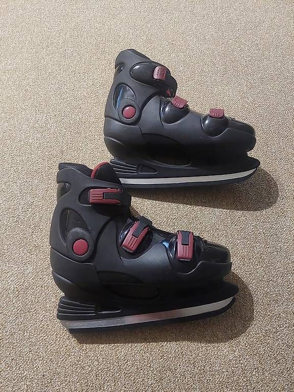 Pattini da ghiaccio: Schlittschuhe Kind Grösse 39 – Usato da Fehraltorf venduto da lameduckalex 1
