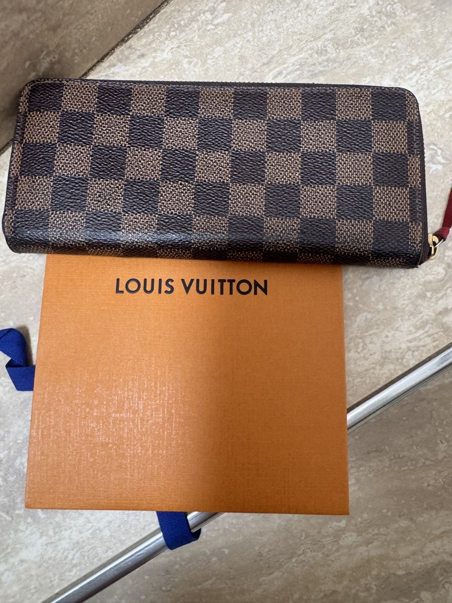 Louis Vuitton Portemonnaies: Louis Vuitton  – D'occasion à Regensdorf par weiningerl 9