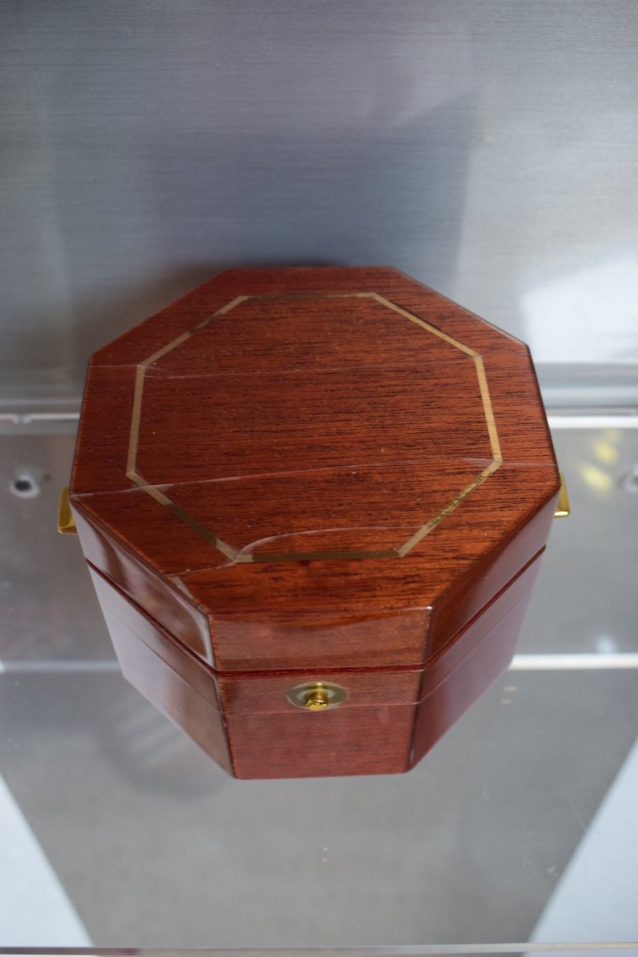 Scatole porta orologi: Ecrin pour montres en acajou-Uhren Schatule – Nuovo (secondo la descrizione) da St-Légier-Chiésaz venduto da Antichorloge 1